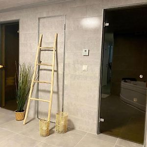 Superbe Logement Pres De Bruxelles Avec Spa Prive
